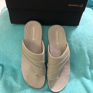 Merrell sandals NWT beige size 11